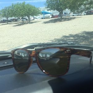 Meet your Posher, Edgar